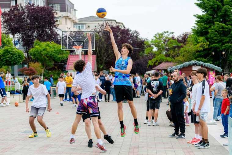 Copiii au revelat din plin ziua lor la Mioveni