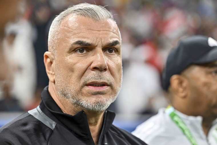 Cosmin Olaroiu prezentat oficial la Al Jazira Antrenorul roman a semnat un contract valabil pana in 2028