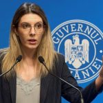 Diana Buzoianu Cand un urs periculos ajunge in intravilan este necesara o interventie Multi primari se sustrag de la responsabilitate