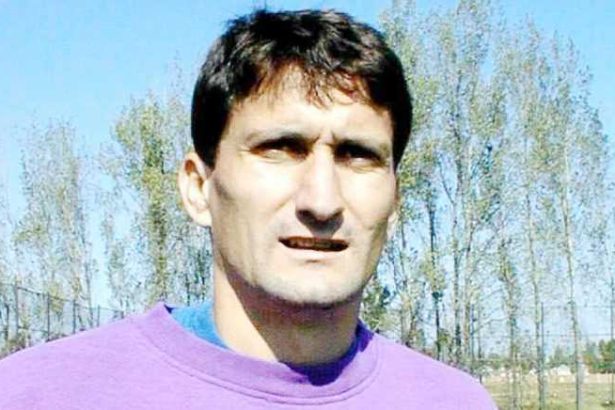 Dincolo de terren Costel Pana fost jucator si antrenor secund la FC Arges Florin Halagian a fost mai mult decat un antrenor Ne ofera si zaharelul ne invata si cu biciul