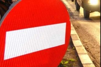 Doua luni de restrictii de circulatie pe Bulevardul Petrochimisti lor din Pites ti in apropierea podurilor feroviare