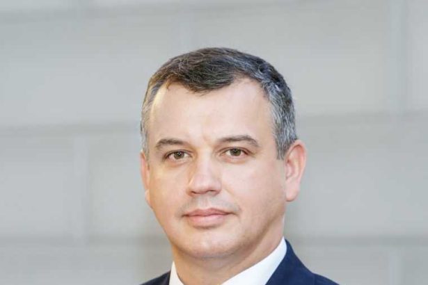 Eugen Tomac Legea salarizarii reprezinta o problema serioasa Nu sunt de acord cu ideea de a creste veniturile doar pentru anumite categorii