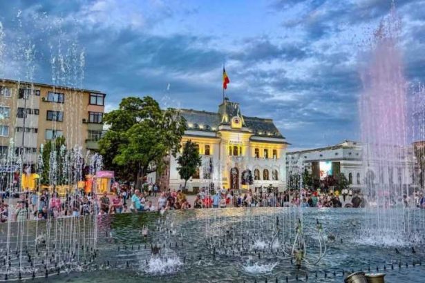 Fantana muzicala din centrul Pitestiului a inceput programul de var