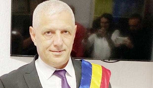 Fostul primar din Calinesti condamnat la doi ani de inchisoare