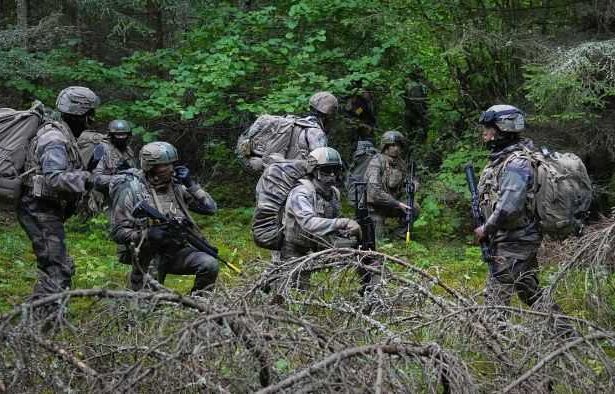 Franta testeaza un sistem militar bazat pe inteligenta artificiala in cadrul NATO dezvoltat ca alternativa la tehnologia americana