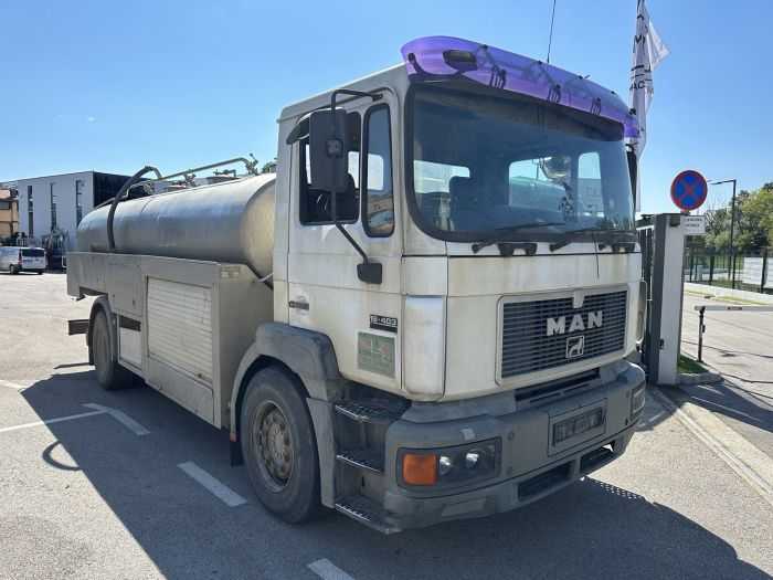Kievul dezvaluie noua tactica a Rusiei pentru aprovizionarea trupelor combustibil militar transportat in cisterne pentru lapte