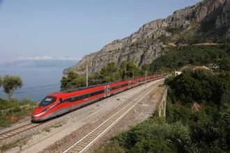 MAE emite o alerta pentru romanii care calatoresc in Italia Transportul feroviar este afectat de proteste la nivel national
