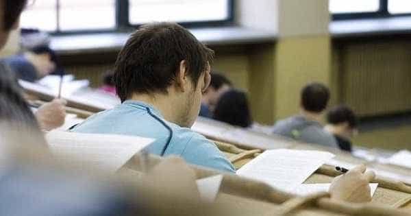 Mai multe locuri fara taxe la universitate in 2026 Vesti bune pentru absolventii de liceu