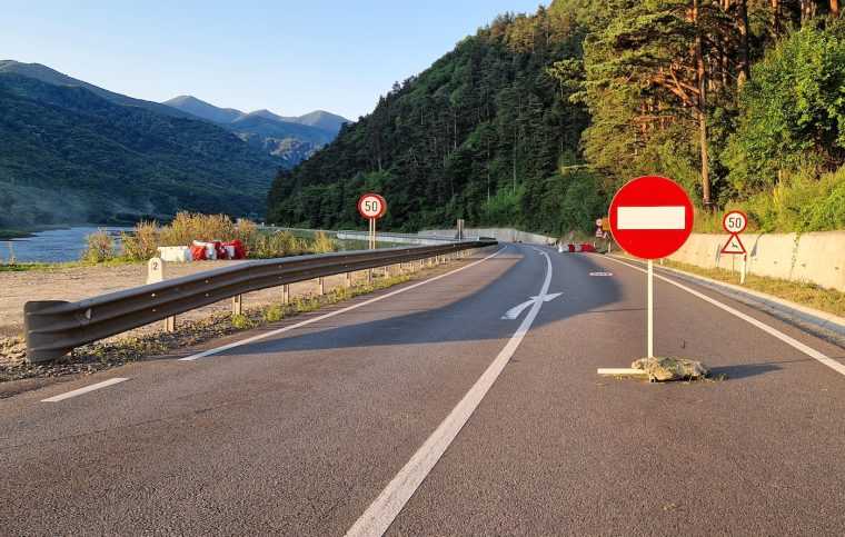 Noi restrictii pe Valea Oltului Lucrarile de pe DN7 vor continua pana la jumatatea lunii iulie