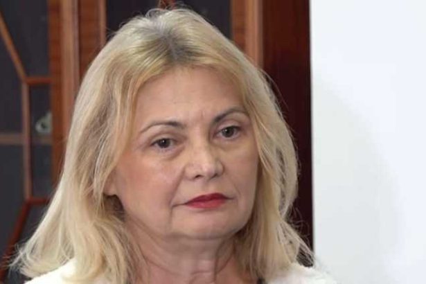 Prefectul USR Timis Elena Micicoi a demisionat din functie Aceasta este subiectul unei anchete a Parchetului European