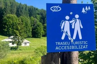 Premier in Romnia primul traseu montan pentru persoanele nevazatoare a fost inaugurat in Masivul Ciucas