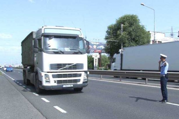 Restrictii de circulatie din cauza valului de caldura Vehiculele de mare tonaj vor fi interzise pe mai multe drumuri