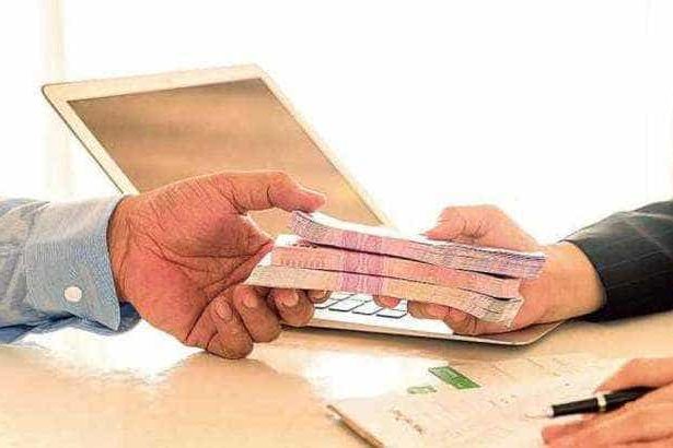 Romanii care au credite pot solicita despagubiri in urma scandalului ROBOR