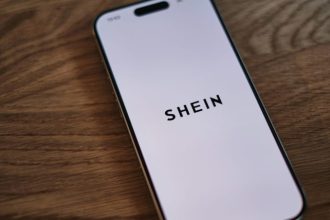 Schimbari la cumparaturile online de pe Temu sau Shein UE va introduce o taxa de 3 euro pe articol incepand cu 1 iulie