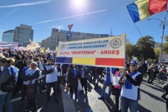 Sindicalistii din invatamantul argesan protestezala Bucuresti Nu este vorba de bani