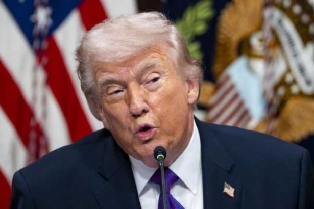 Trump i a transmis lui Putin ca este dispus sa ajute la solutionarea conflictului din Ucraina