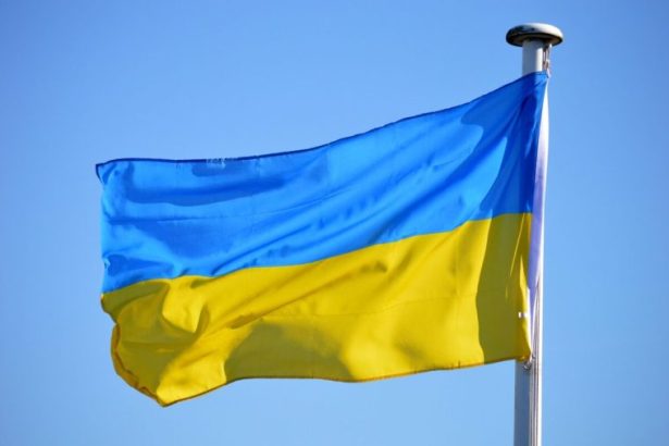 UE acorda prima transa din noul ajutor de 90 de miliarde de euro pentru Ucraina