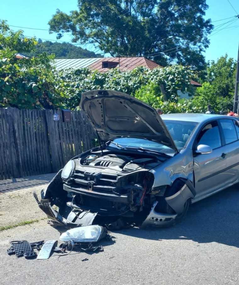 accident la cocu in arges o persoana a fost transportata cu ambulanta
