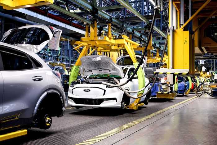inteligenta artificiala a esuat la ford compania reintegreaza inginerii veterani dupa insuccesul automatizarii