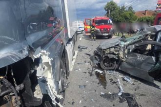 patru raniti dupa ce un sofer din pitesti a patruns pe contrasens la bascov