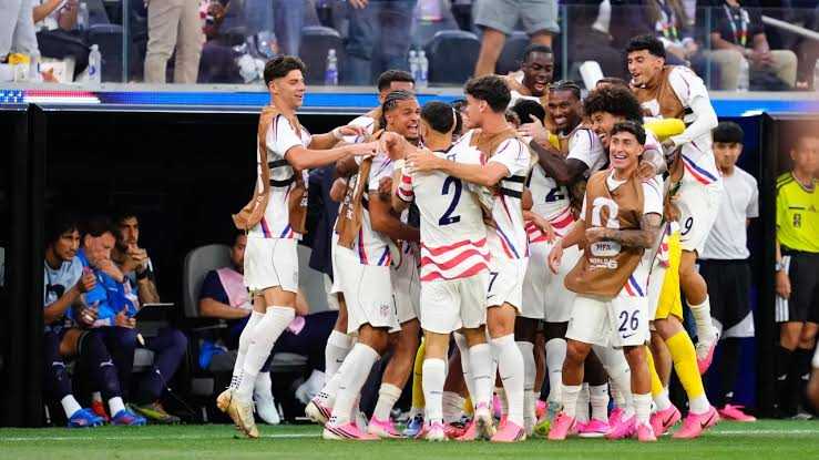 spectacol total la debutul sua la mondial primul autogol al turneului si patru goluri in fata a 70000 de spectatori