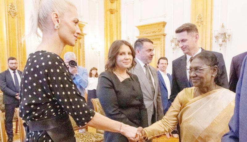 Alina Gorghiu a avut o ntlnire cu preedinta Indiei Am vorbit despre proteia femeilor mpotriva violenei