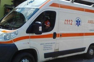 Calarasi doua vehicule sau ciocnit violent iar doi pietoni au fost acuzati Traficul este complet blocat pe DN3A