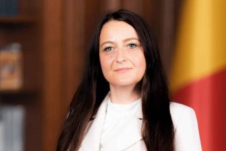 Cristina Butura deputat AUR Guvernul duce sistemul sanitar la colaps iar cei care salveaza vieti sunt abandonati fara suport