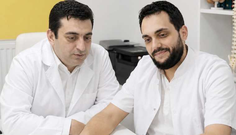 Cuvant si Taine o rubrica de pr dr Rafael Vintila Discutii despre om dincolo de anatomie cu neurochirurgul Alexandru Golesteanu Sedentarismul nu mersul biped este marele dusman al coloanei vertebrale 6