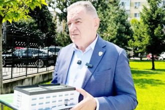 Doua receptii intr o zi Primarul Cristian Gentea Nu vom pierde niciun leu din fondurile nerambursabile