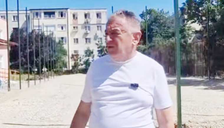 La Pitesti se construiesc noi terenuri de sport pentru scoli Cristian Gentea Toate cele 7 vor fi gata pana se intorc copiii nostri din vacanta