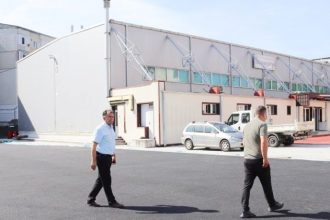 Lucrarile la curtea Scolii Gimnaziale Liviu Rebreanu din Mioveni continua