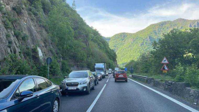 Masuri de urgenta pe Valea Oltului dupa tragedia de pe DN7 Autoritatile cauta solutii pentru a preveni un nou dezastru