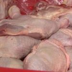 Peste 700 de kilograme de alimente retrase de la vanzare carne de pui contaminata cu salmonella si hering infestat cu paraziti descoperite in urma controalelor