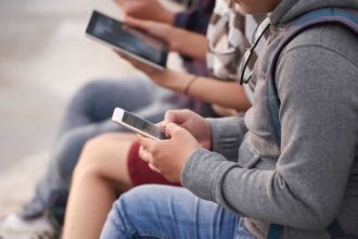 UE instituie etichetarea obligatorie pentru continutul generat de inteligenta artificiala