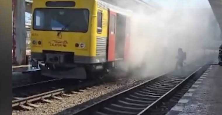Un tren Regio a fost cuprins de flacari in Gara Timisora cu un minut inainte de plecare