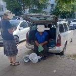 Zece persoane sanctionate de Politia Locala Pitesti pentru vanzarea de alimente in locuri neautorizate