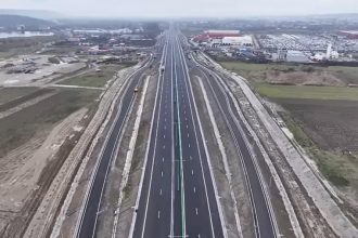 accident tragic pe santierul autostrazii pitestisibiu doi muncitori au fost prinsi sub un mal de pamant