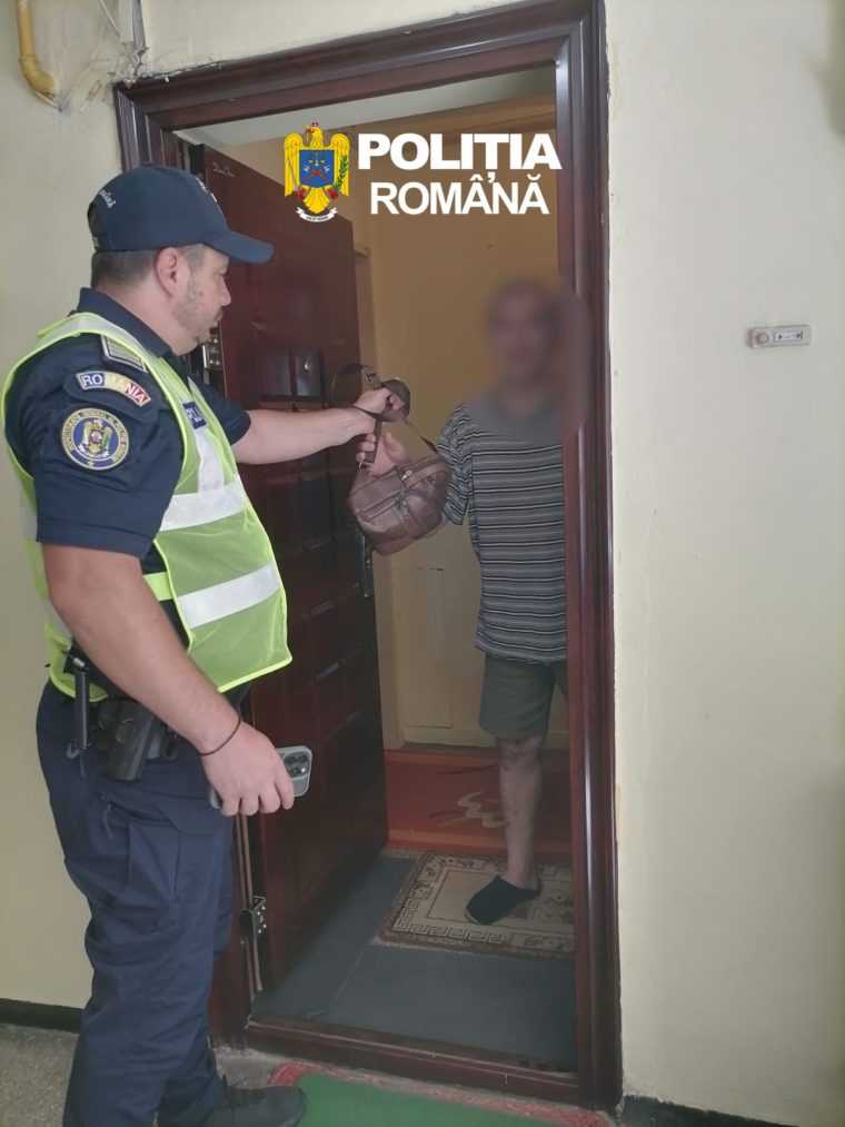 descoperire in gara pitesti o borseta cu acte si bani uitata in tren a fost returnata proprietarului