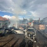 video incendiu devastator in arges case in flacari masina distrusa barbat primit in atentia smurd