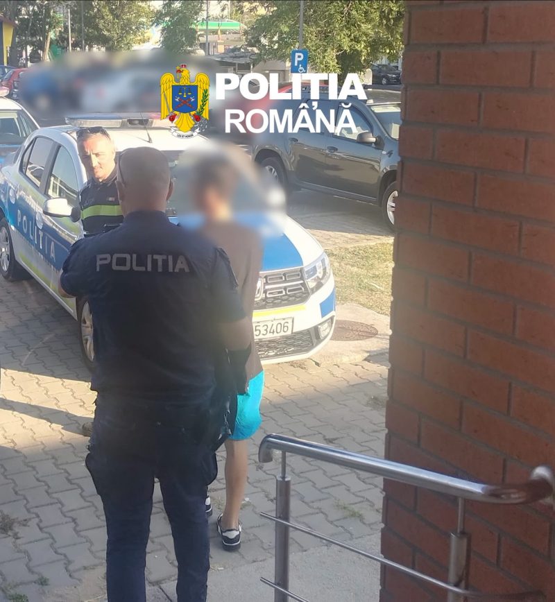 A furat o tableta din geanta unui femei in gara retinut de politistii de la Transporturi Arges
