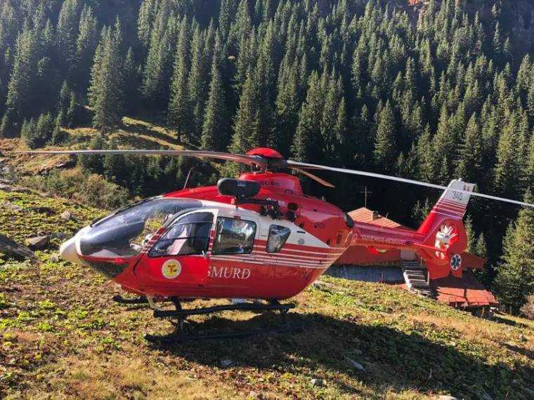 Accident grav in Ceahlau un turist din Cluj a fost preluat de elicopterul SMURD dupa ce a cazut de pe o stanca