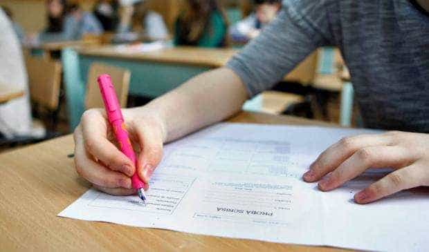 Admiterea la liceu va suferi modificari incepand cu 2027 Elevii ar putea avea de sustinut doua probe suplementare dupa Evaluarea Nationala