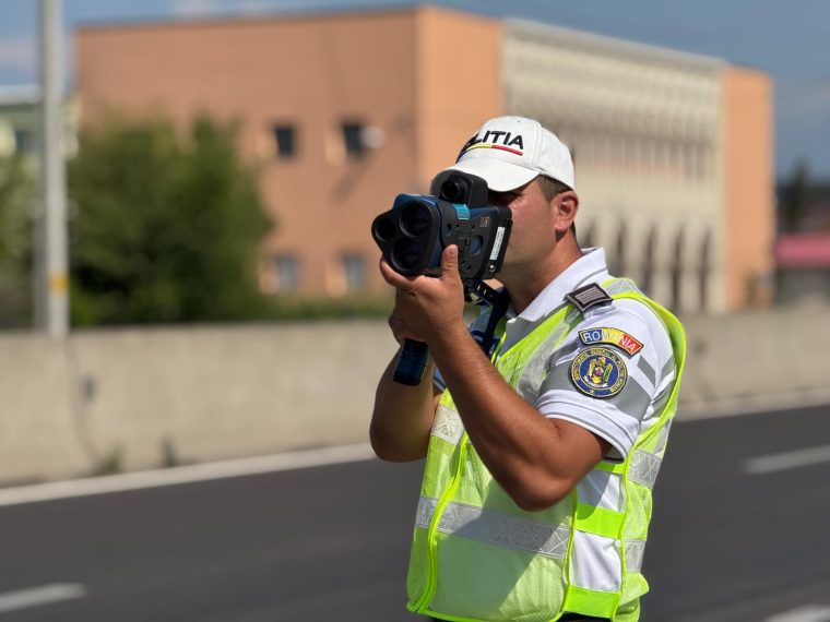 Arges Tanar surprins conducand cu o viteza de peste trei ori mai mare decat limita legala