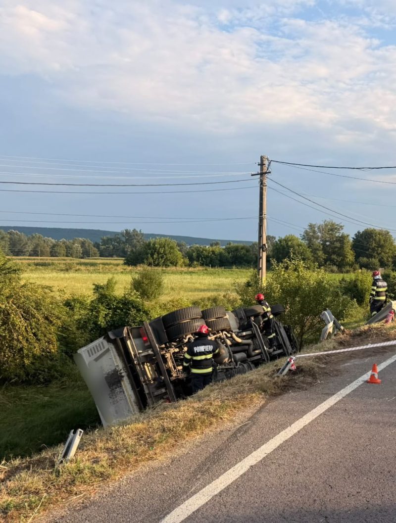 Autobasculanta rasturnata in shant la Clucereasa