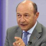 Basescu rade cand este intrebat daca mai exista ceva de furat in Romania Eu cred ca slava Domnului exista