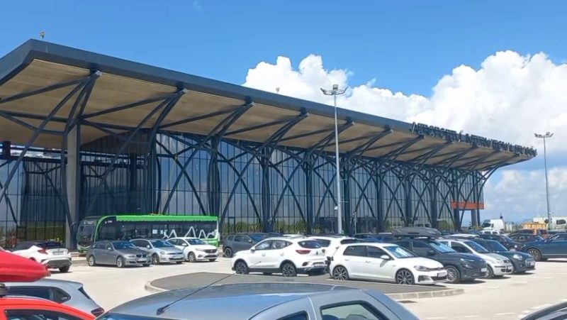 Cel mai nou aeroport din Romania inregistreaza o crestere spectaculoasa un milion de pasageri in doar trei ani de la deschidere