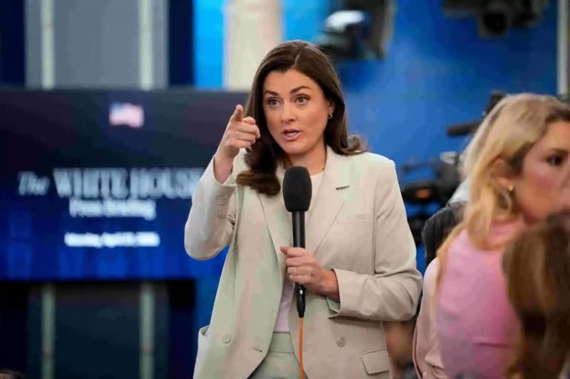 Deranjat de o intrebare depravat si inumana Trump a atacat copiii unei jurnaliste