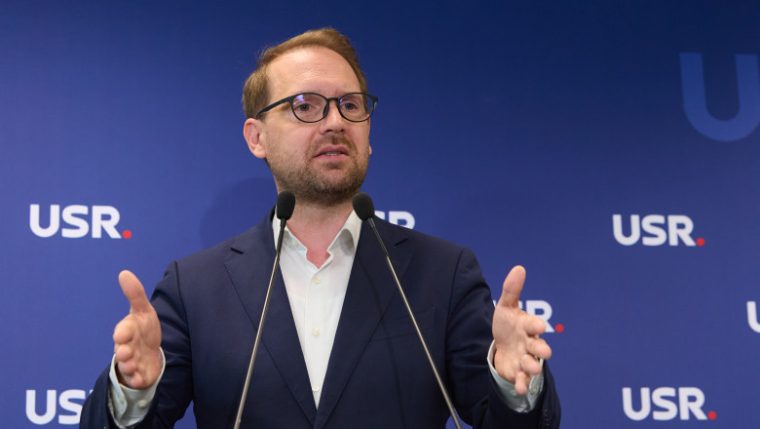 Dominic Fritz dupa decizia CCR referitoare la legea ANI Merg la CEDO loc unde telefoanele din Kiseleff nu ajung