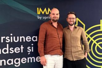 Dr Vlad Negru si Dr Marius Banu participare la un program dedicat dezvoltarii si gestionarii afacerilor